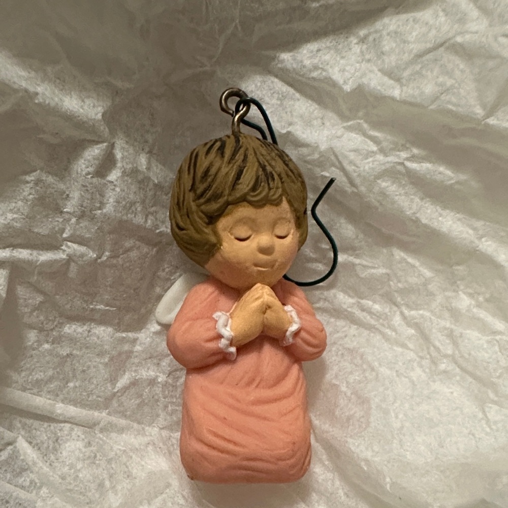 Vintage 1978 Hallmark Keepsake Praying Angel ornament from